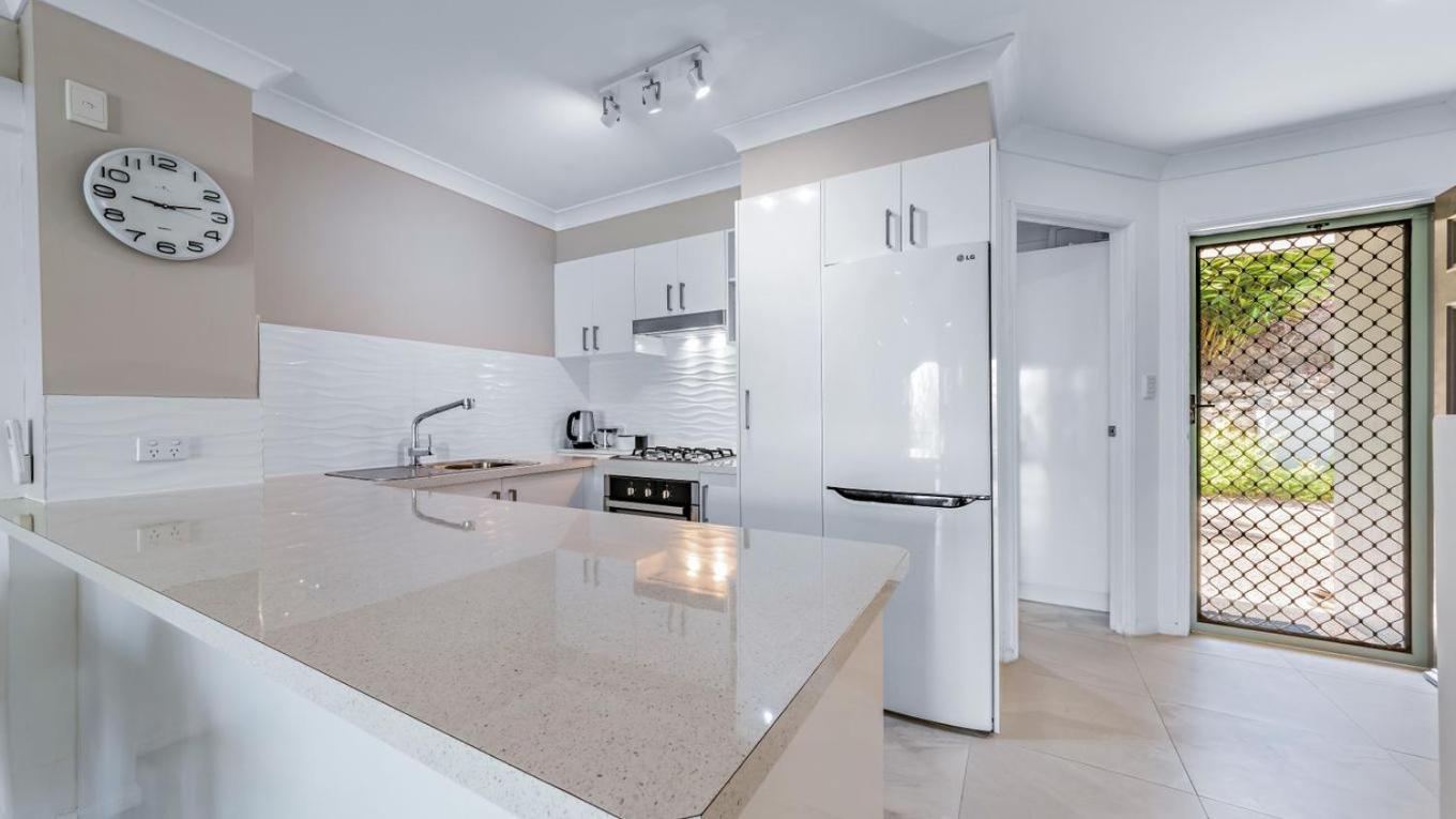 Sunset Waters Apartments جزيرة هاميلتون المظهر الخارجي الصورة